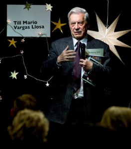 Vargas Llosa escéptico de los libros digitales