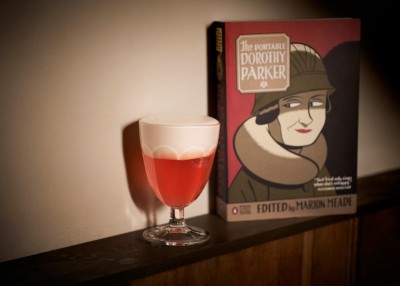 Dorothy Parker: beber cuando no queda otra que vivir