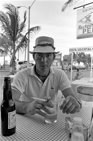 Hunter S. Thompson y sus tres adicciones: ron, periodismo y sexo