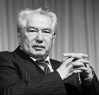 Chinguiz Aitmatov