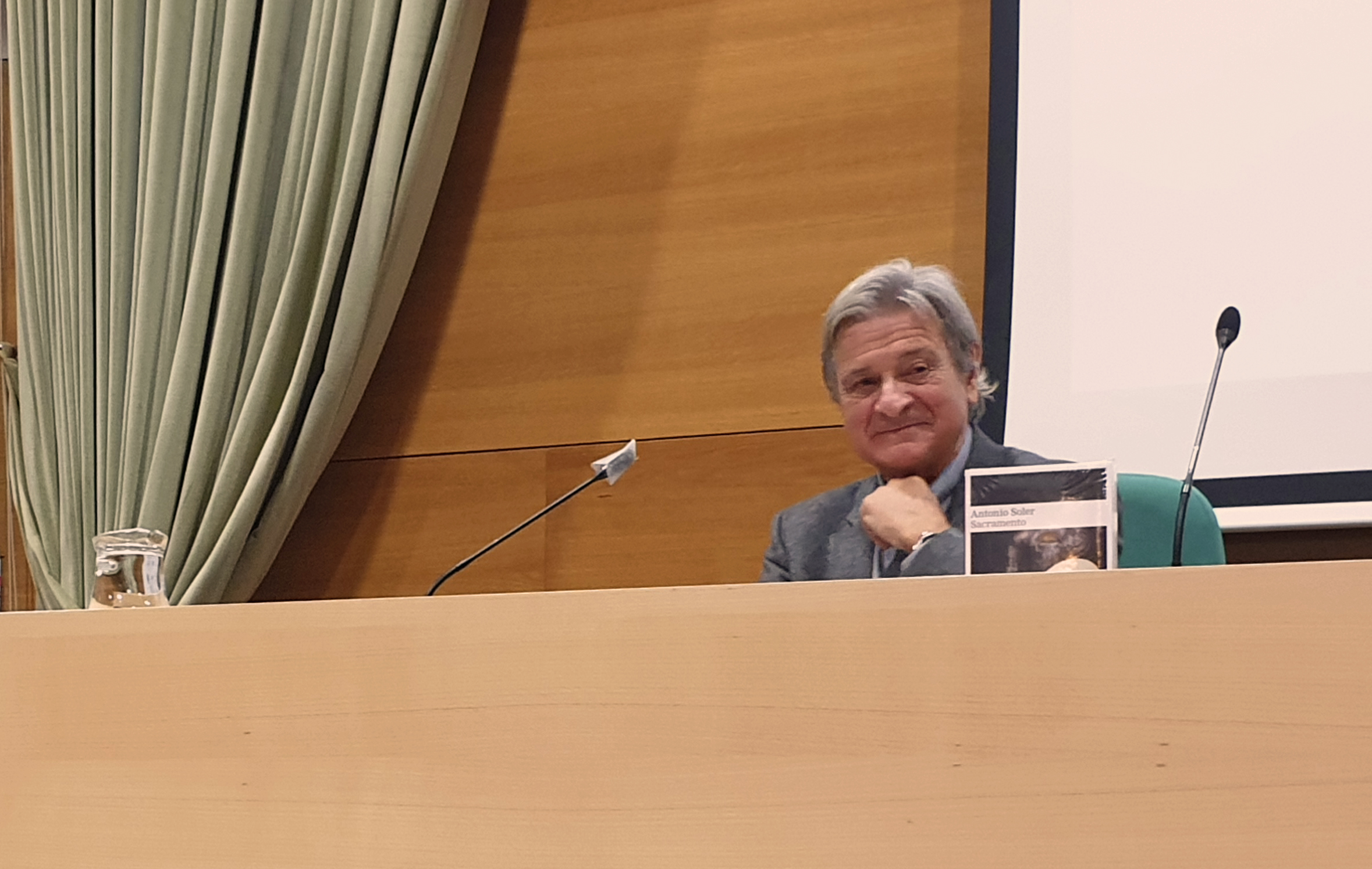 Presentación en Málaga de «Sacramento», de Antonio Soler (Galaxia Gutenberg)